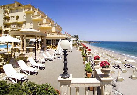 Hellenia Yachting Hotel & Spa Giardini Naxos Esterno foto