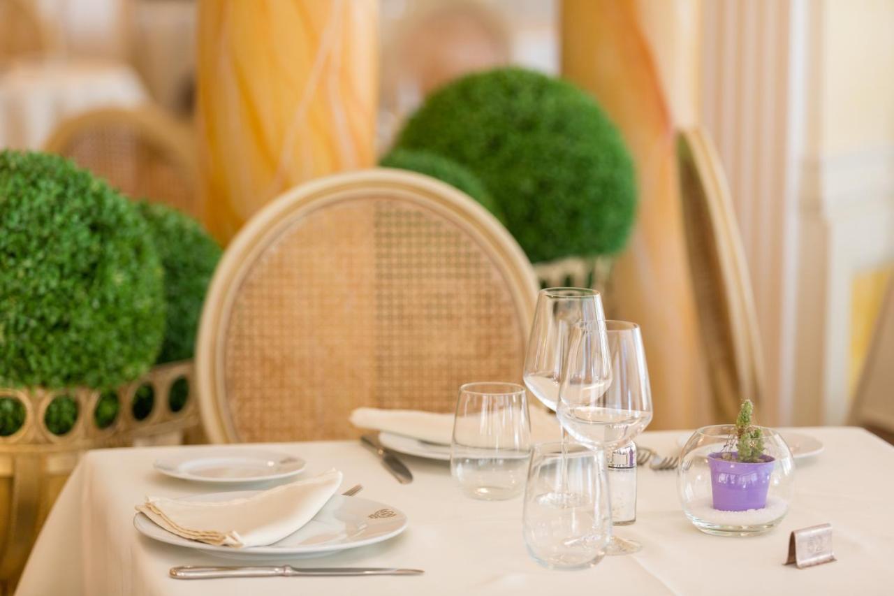 Hellenia Yachting Hotel & Spa Giardini Naxos Esterno foto