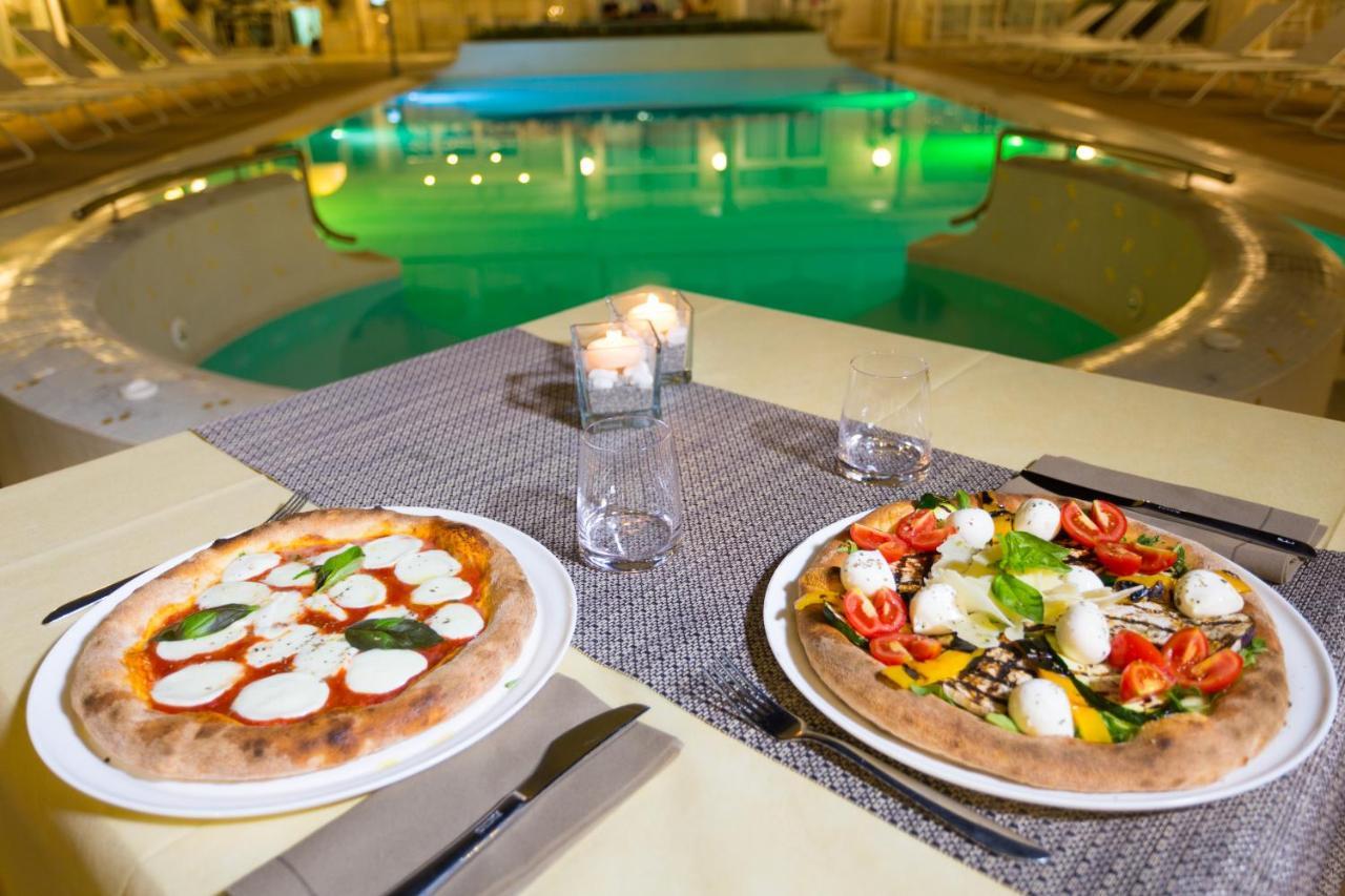 Hellenia Yachting Hotel & Spa Giardini Naxos Esterno foto