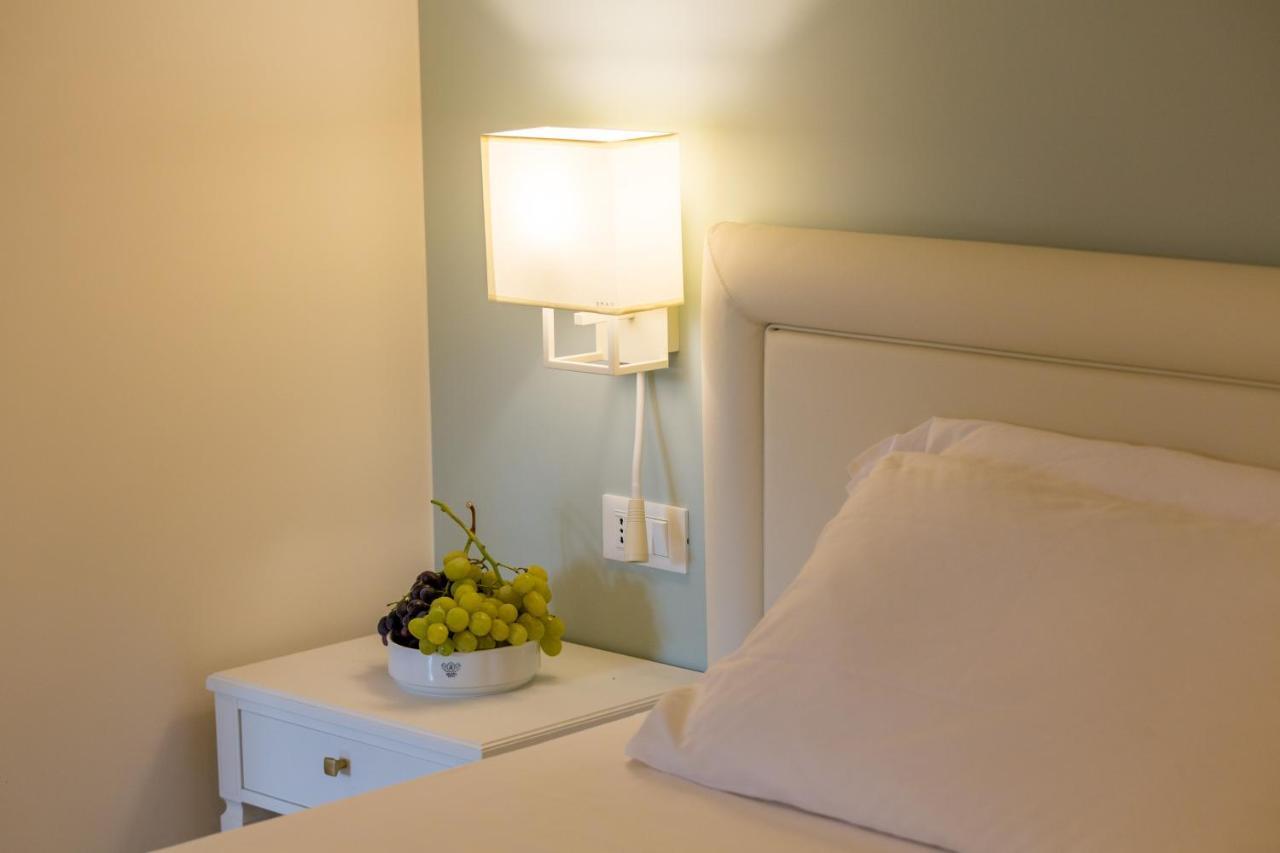 Hellenia Yachting Hotel & Spa Giardini Naxos Esterno foto