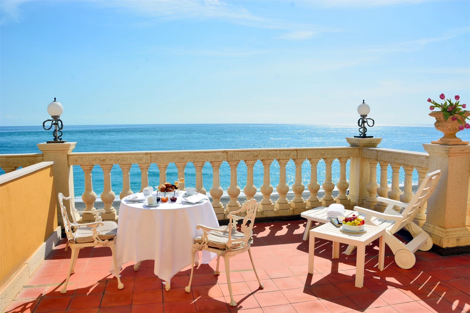 Hellenia Yachting Hotel & Spa Giardini Naxos Esterno foto