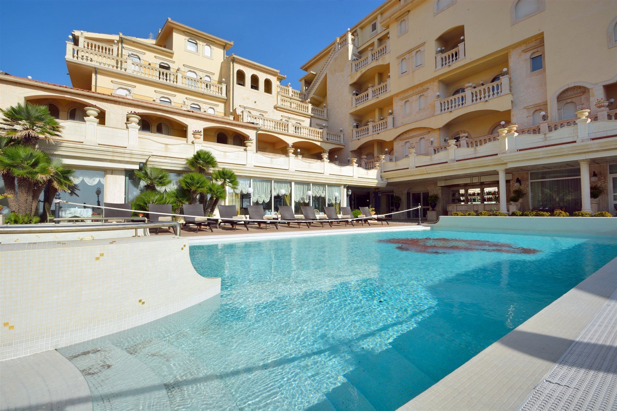 Hellenia Yachting Hotel & Spa Giardini Naxos Esterno foto